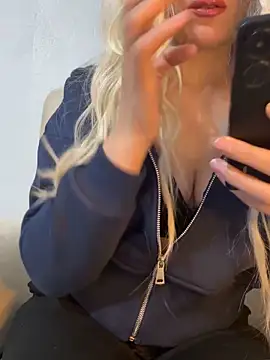 Manolya3434 online show from November 2025 06:23:02 PM