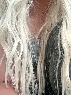 Manolya3434 online show from November 2025 06:13:01 AM