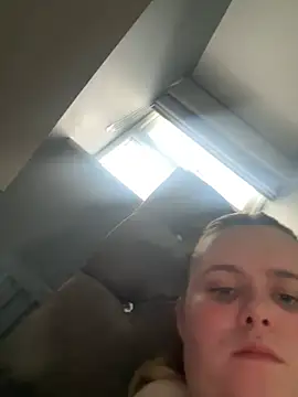 Blonde Bunny online show from February 2026 02:57:02 PM