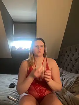 Blonde Bunny online show from December 2025 02:08:02 PM