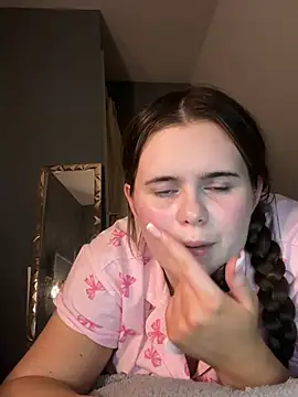 Blonde Bunny online show from February 2026 12:01:02 AM