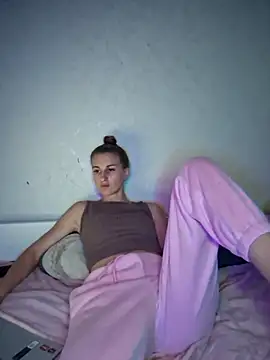 carolinakis  online show from December 2025 08:24:02 PM