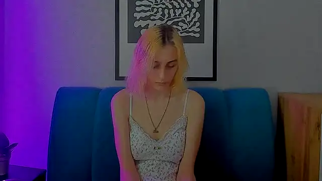 Snapshot of MiilaGlow chatting on February 2026 02:06:02 PM MiilaGlow online show from February 2026 02:06:02 PM