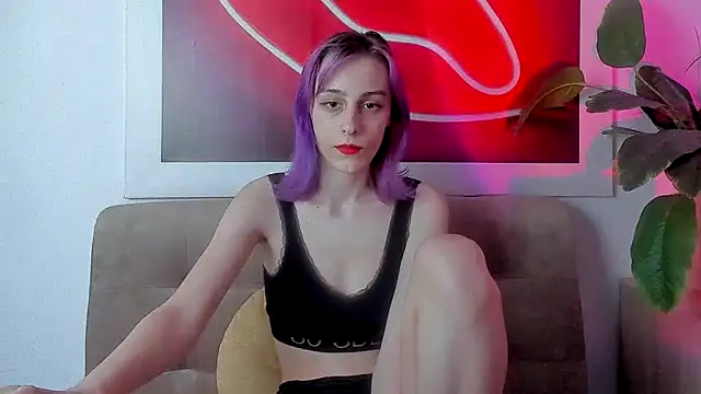 MiilaGlow online show from May 2026 01:36:01 PM
