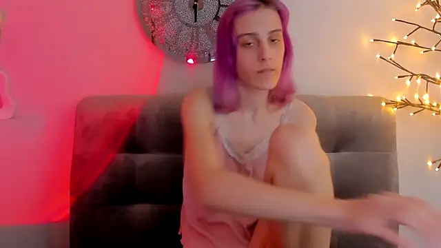 MiilaGlow online show from April 2026 01:17:02 PM