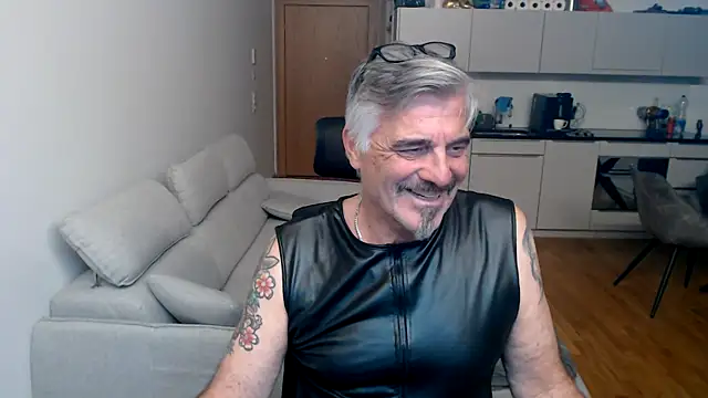 Buidapest online show from February 2026 04:20:01 AM