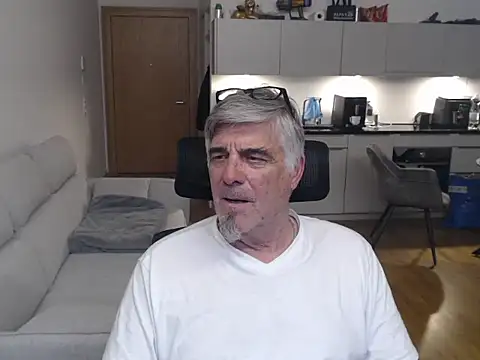 Buidapest online show from April 2026 12:19:02 PM