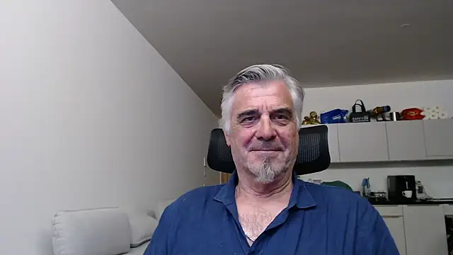 Buidapest online show from May 2026 02:38:01 AM