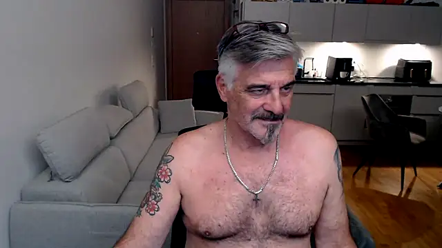 Buidapest online show from March 2026 01:13:01 AM