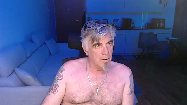 Buidapest online show from April 2026 10:40:02 PM