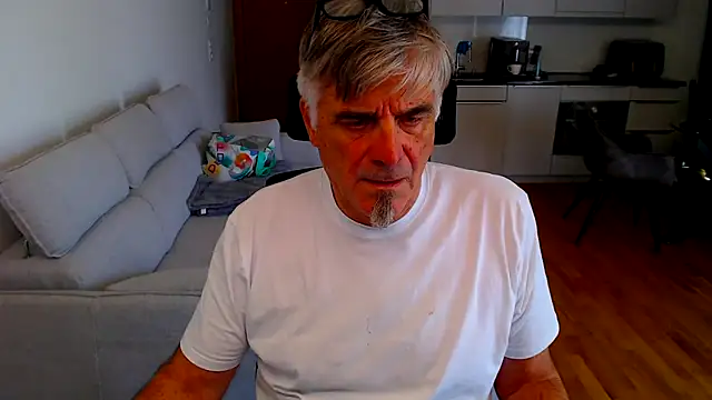 Buidapest online show from March 2026 08:26:33 AM