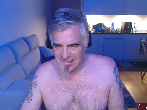 Buidapest online show from April 2026 05:52:02 AM