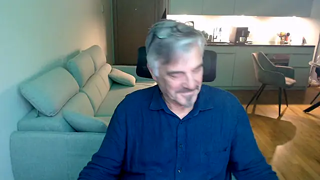 Buidapest online show from February 2026 12:06:01 AM