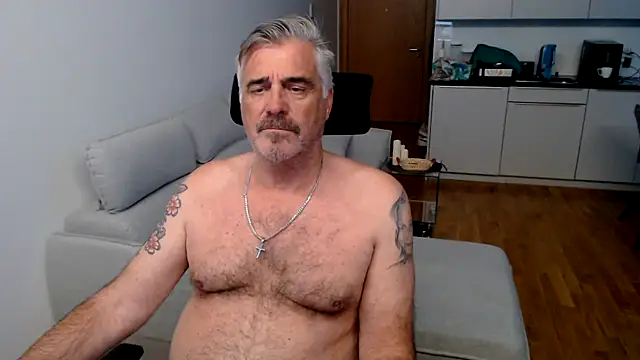 Snapshot of Buidapest chatting on November 2025 09:26:01 PM Buidapest online show from November 2025 09:26:01 PM