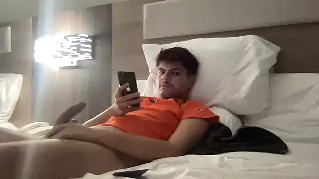 Snapshot of iceicebaby06 chatting on November 2025 02:16:02 AM iceicebaby06 online show from November 2025 02:16:02 AM