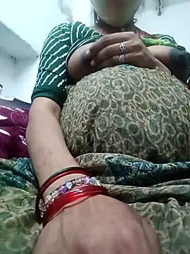 Anushasharma89 online show from February 2026 02:17:02 PM
