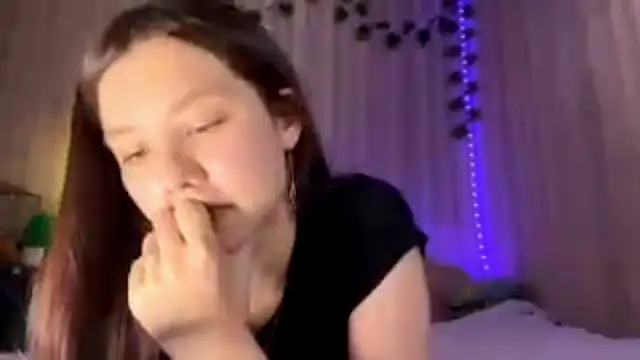 CutieSlim online show from March 2026 12:01:01 PM