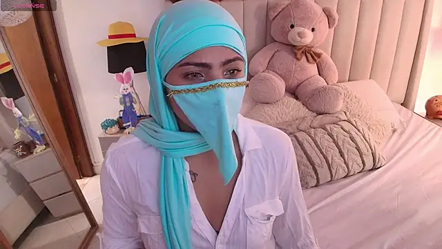 Emyii  online show from March 2026 07:16:01 PM