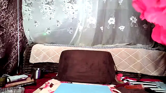 Kissingyouu online show from April 2026 08:37:02 PM