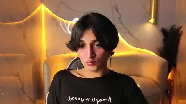 zoe tp online show from November 2025 07:58:01 PM