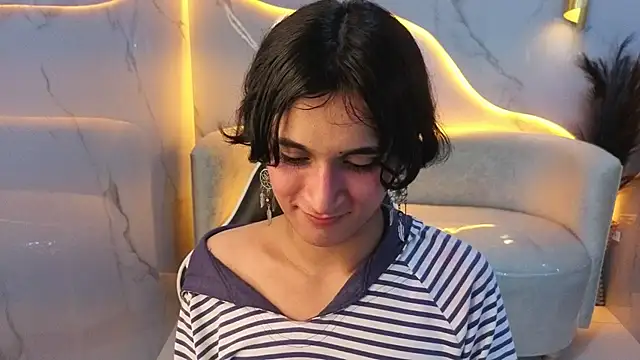 zoe tp online show from November 2025 12:44:01 AM