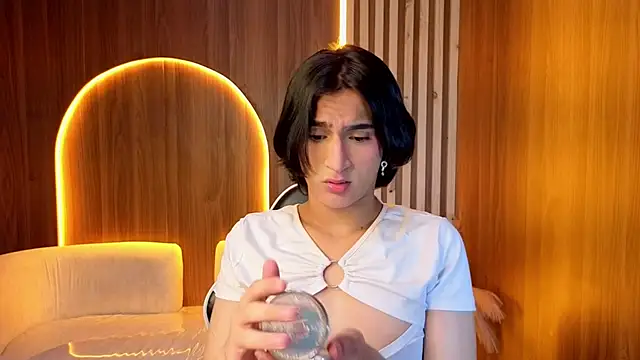 zoe tp online show from February 2026 08:04:01 PM