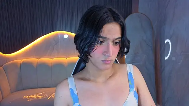 zoe tp online show from February 2026 08:17:01 PM