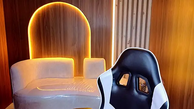 zoe tp online show from February 2026 01:00:01 PM