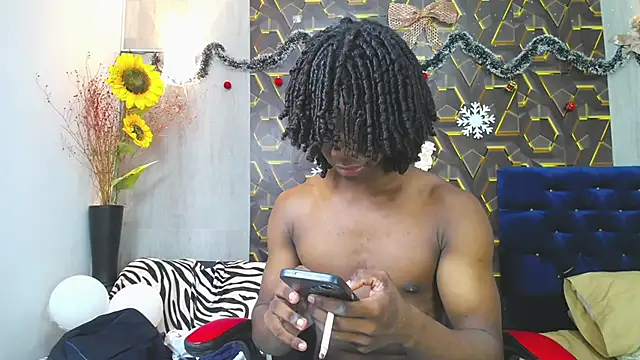 Snapshot of negga_cum chatting on December 2025 01:21:02 PM negga cum online show from December 2025 01:21:02 PM