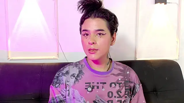 Angel-umbra online show from April 2026 04:34:02 PM