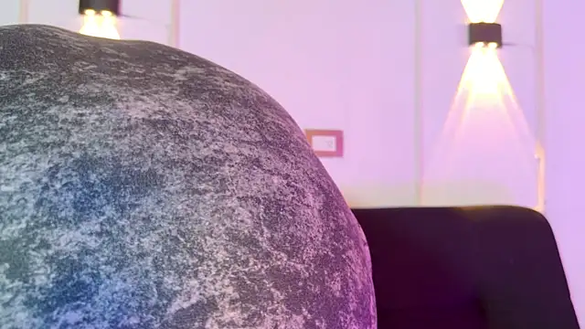 Angel-umbra online show from April 2026 07:18:01 PM