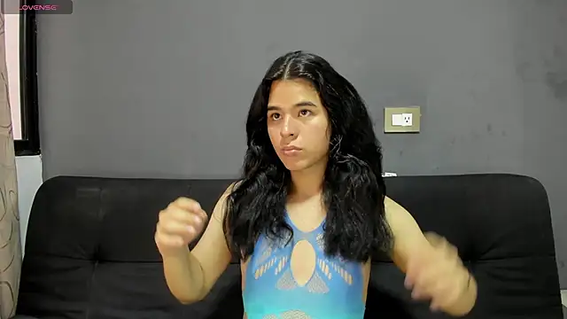 Angel-umbra online show from November 2025 07:47:01 PM