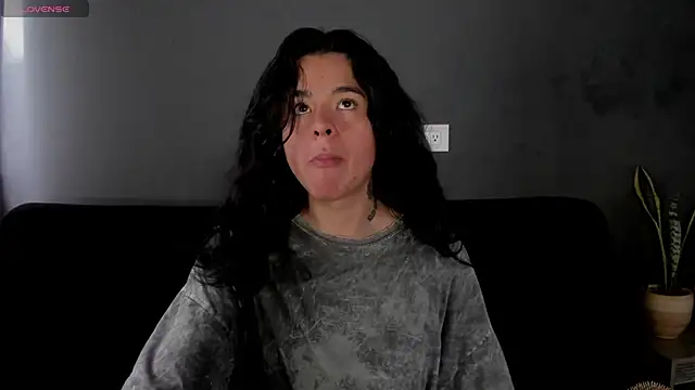 Angel-umbra online show from November 2025 07:47:01 PM