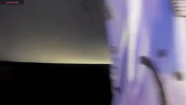 Angel-umbra online show from November 2025 08:20:01 PM