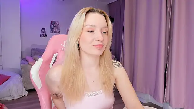 Tiffany Paw online show from December 2025 03:01:02 AM