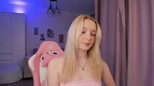 Tiffany Paw online show from January 2026 03:13:01 AM