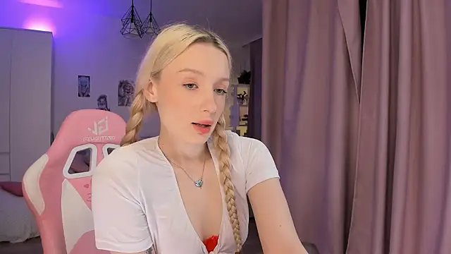 Tiffany Paw online show from March 2026 03:31:02 AM