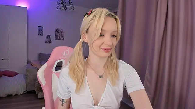 Tiffany Paw online show from April 2026 03:24:02 AM