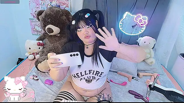 kittyhtxx online show from December 2025 04:11:01 AM