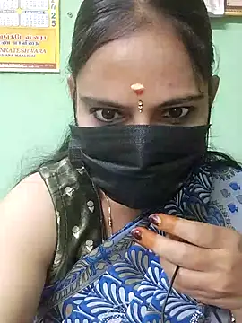 Queen-Neha online show from November 2025 07:03:01 PM