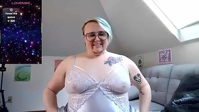 queerlyjaz online show from March 2026 07:14:02 PM