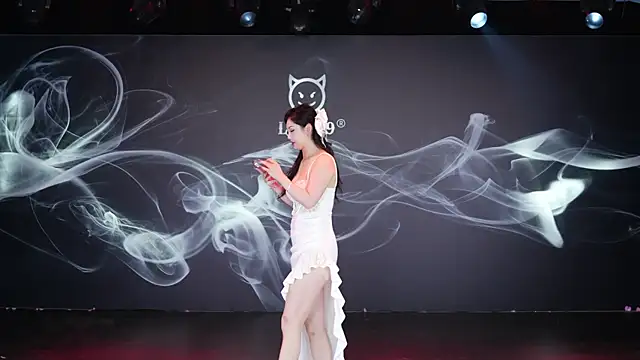 LU-909 online show from December 2025 01:09:01 AM