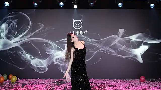 LU-909 online show from December 2025 08:13:02 AM