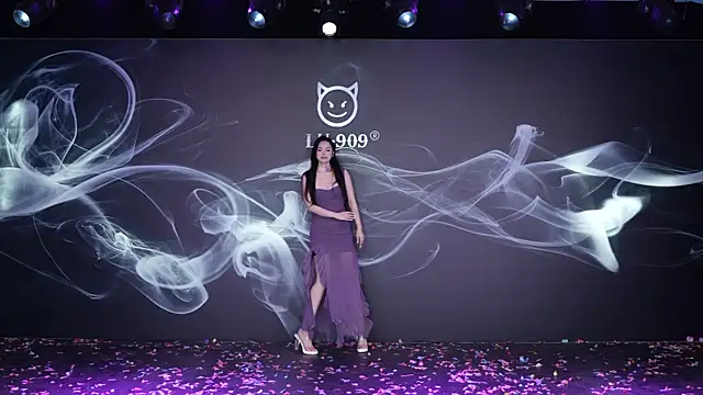 LU-909 online show from December 2025 12:49:02 AM