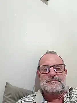 Snapshot of nard53 chatting on June 2026 11:06:01 PM nard53 online show from June 2026 11:06:01 PM