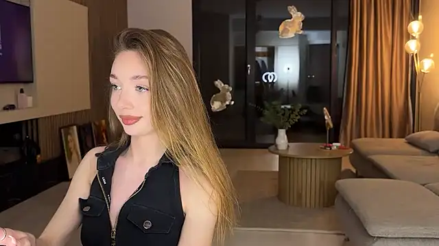 Jolienne online show from May 2026 07:47:02 PM