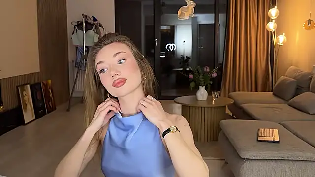 Jolienne online show from May 2026 07:45:01 PM