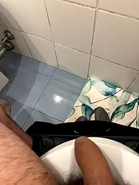 Snapshot of marc8876 chatting on December 2025 06:47:01 PM marc8876 online show from December 2025 06:47:01 PM