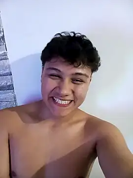 esteban rios  online show from November 2025 02:01:02 AM