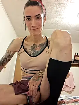 Snapshot of MaitressePomme3 chatting on November 2025 01:42:02 AM MaitressePomme3 online show from November 2025 01:42:02 AM